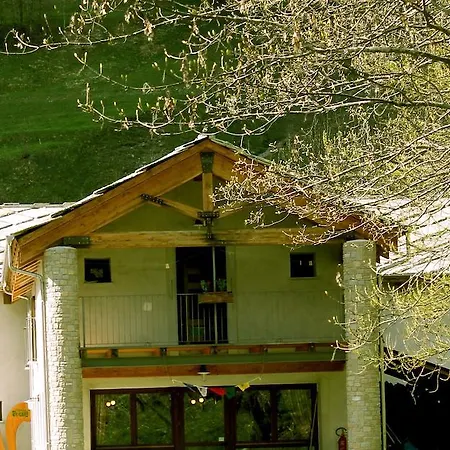 بيت شباب Rifugio Aleve