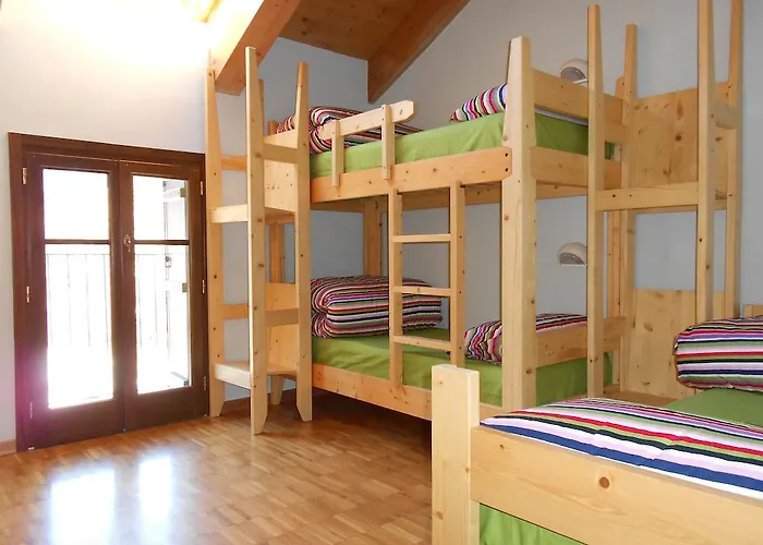 Auberge de jeunesse Rifugio Aleve *