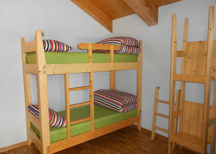 Auberge de jeunesse Rifugio Aleve *